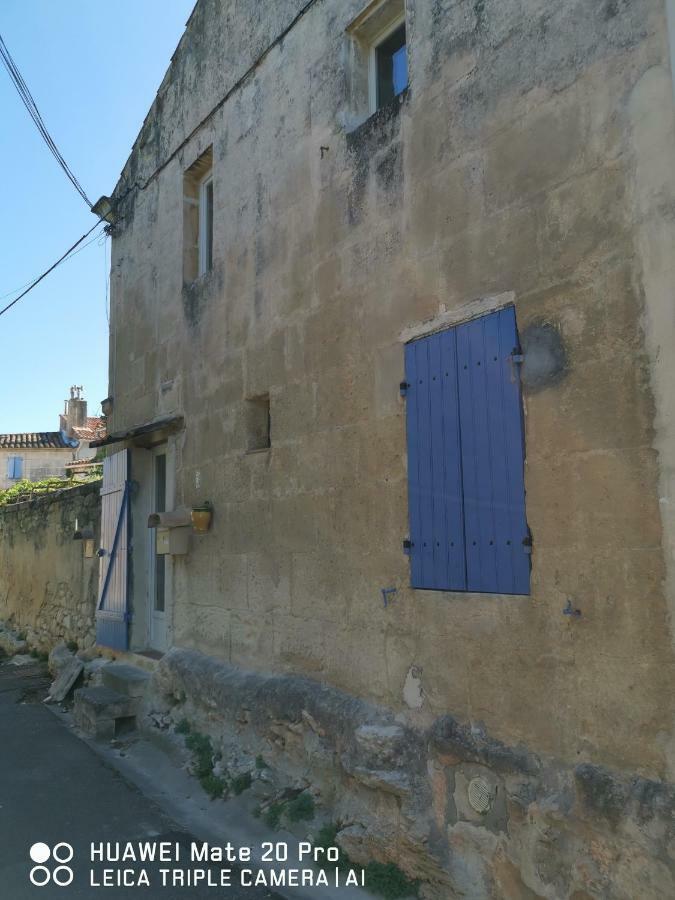 Charmante Maison En Provence Fontvieille Esterno foto